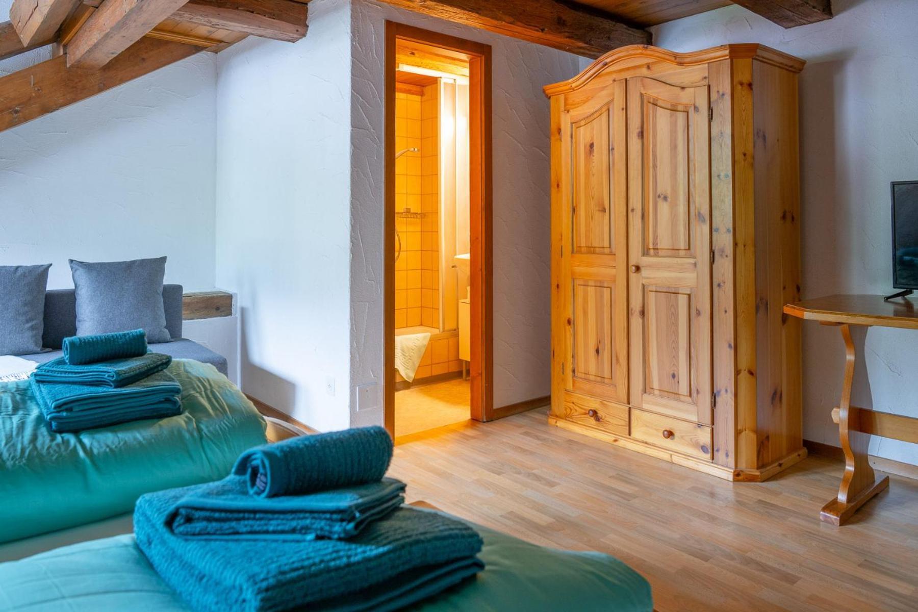 Chrona Bed & Breakfast Jenaz Номер фото