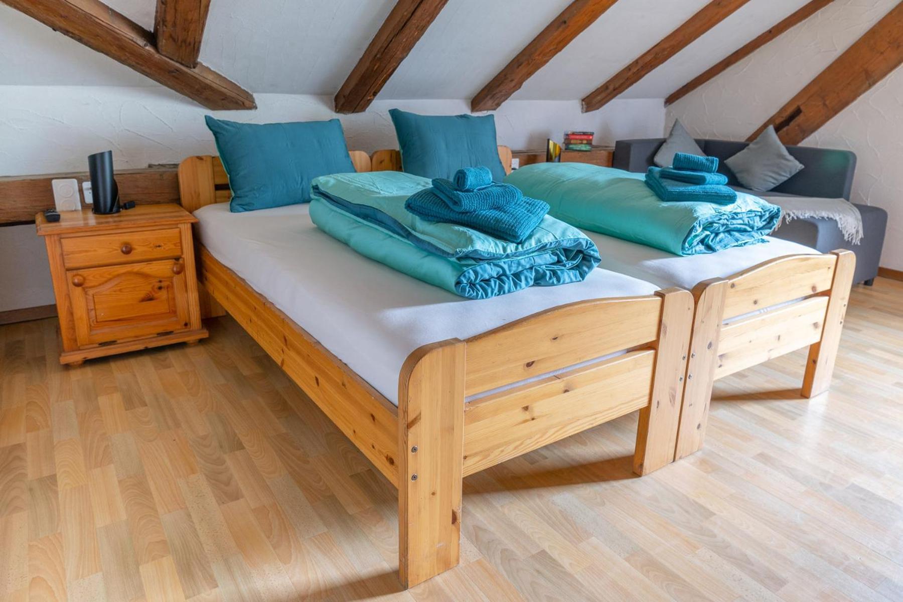 Chrona Bed & Breakfast Jenaz Номер фото